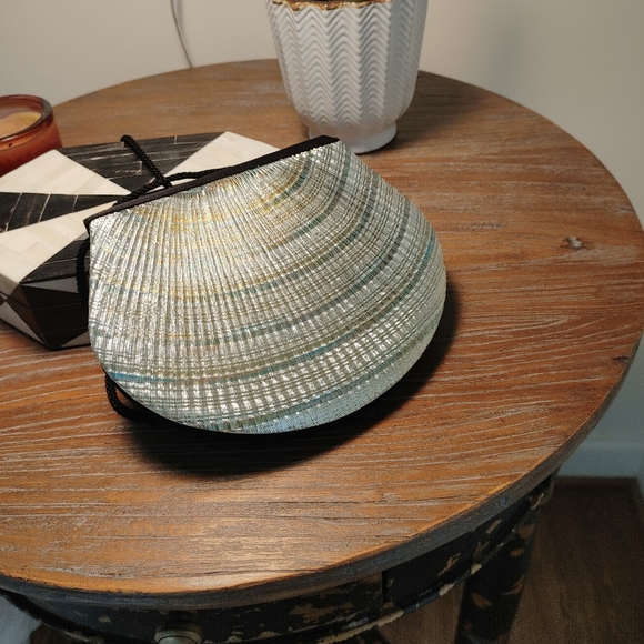 Purse - Picture 3 of 5